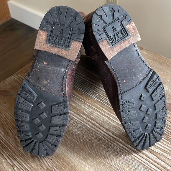 Frye, brown distressed leather boot, size 8 - Picture 5 of 5